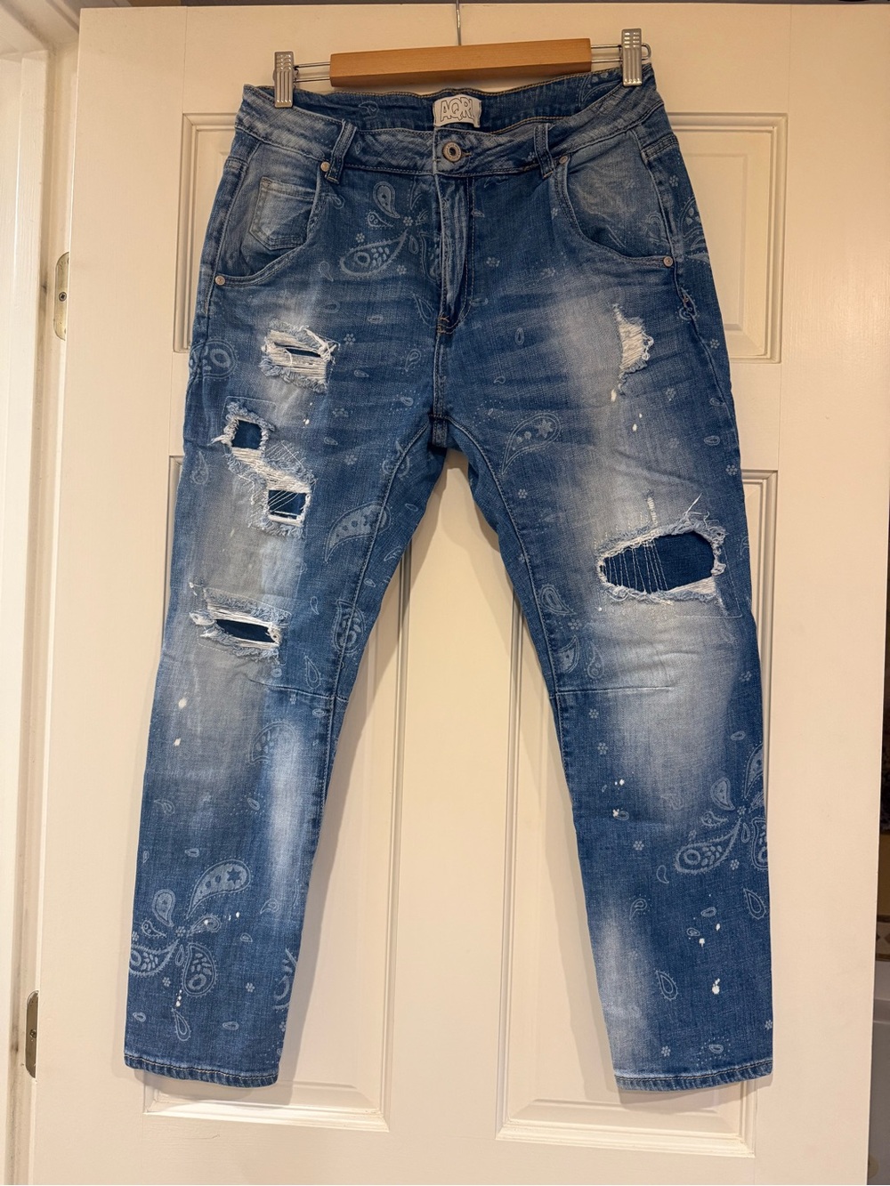 AQRL Women’s Slim Straight Distressed Blue Paisley Jeans
